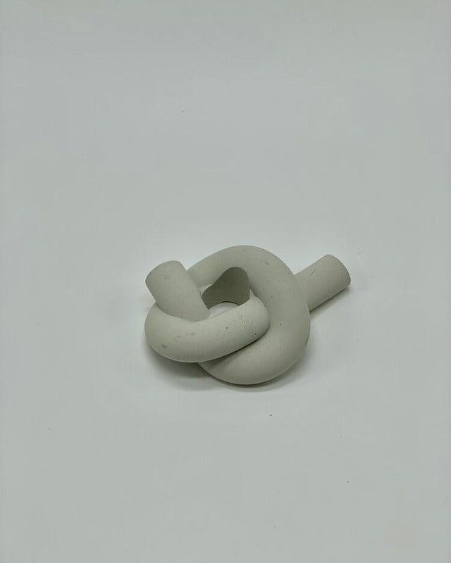 Uno Atelier Knot Concrete Candle Holder