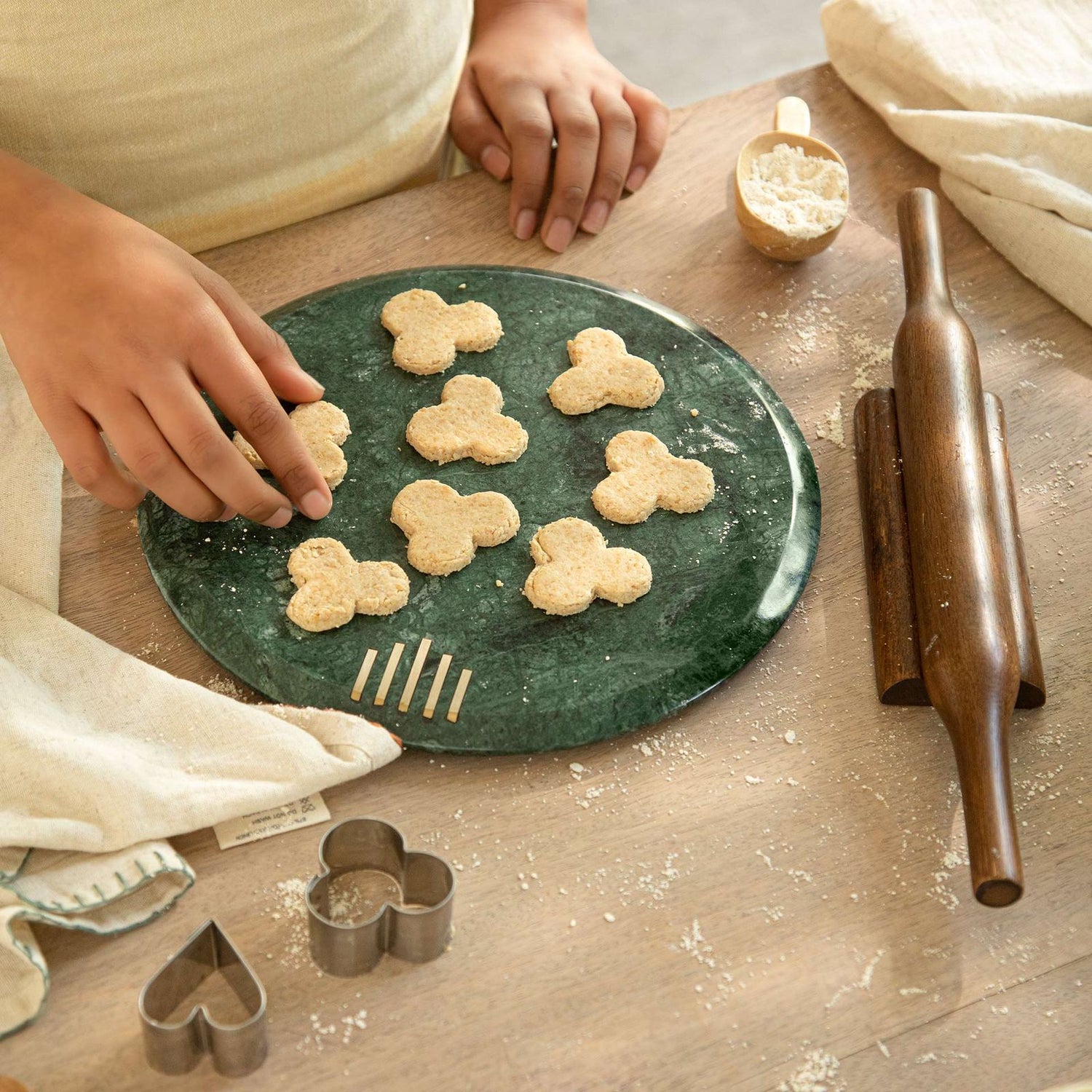 BZAAR Verde Marble Chakla Wooden Belan with Wooden Stand Set